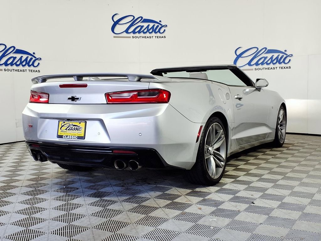 Used 2017 Chevrolet Camaro SS RWD image 6