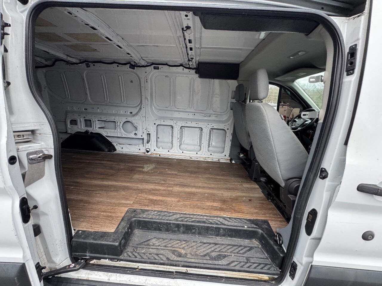 Used 2018 Ford Transit 250 148 Low Roof image 16