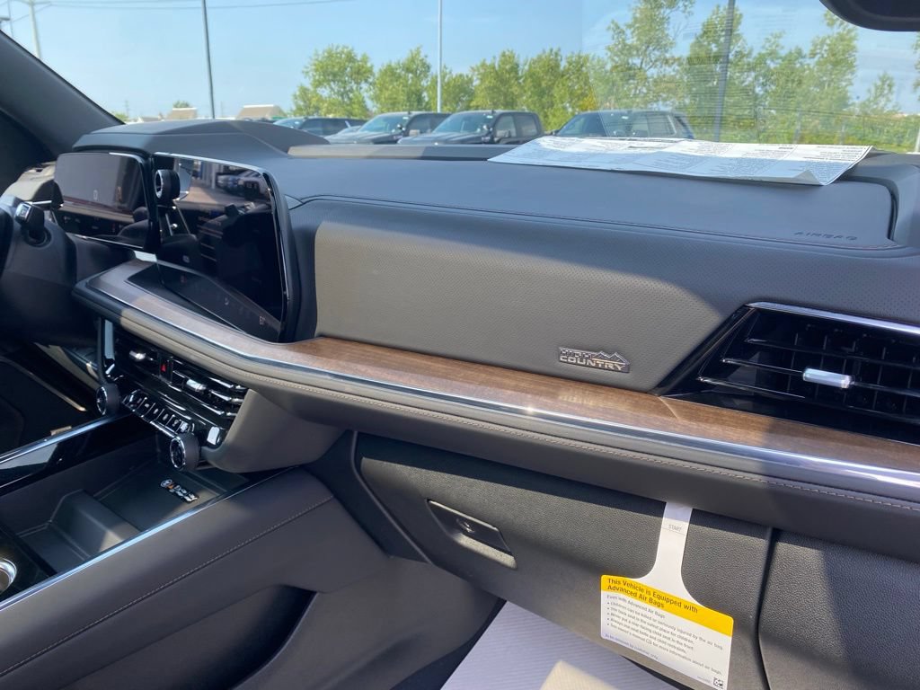 New 2026 Chevrolet Tahoe High Country AWD/4WD image 22