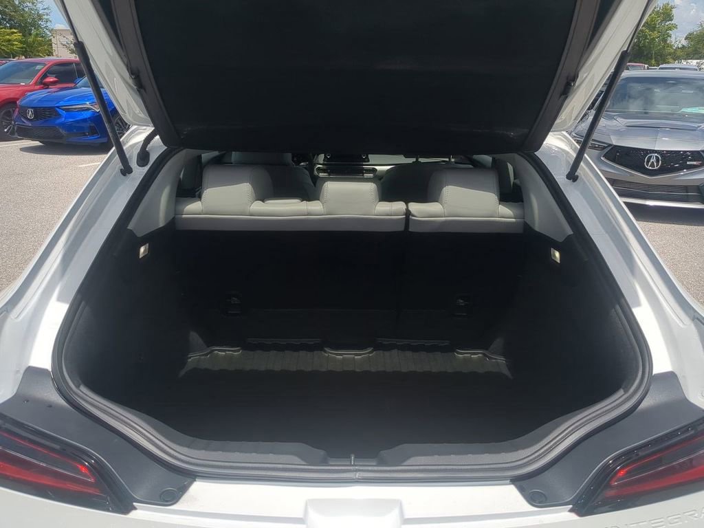 New 2025 Acura Integra Base image 13