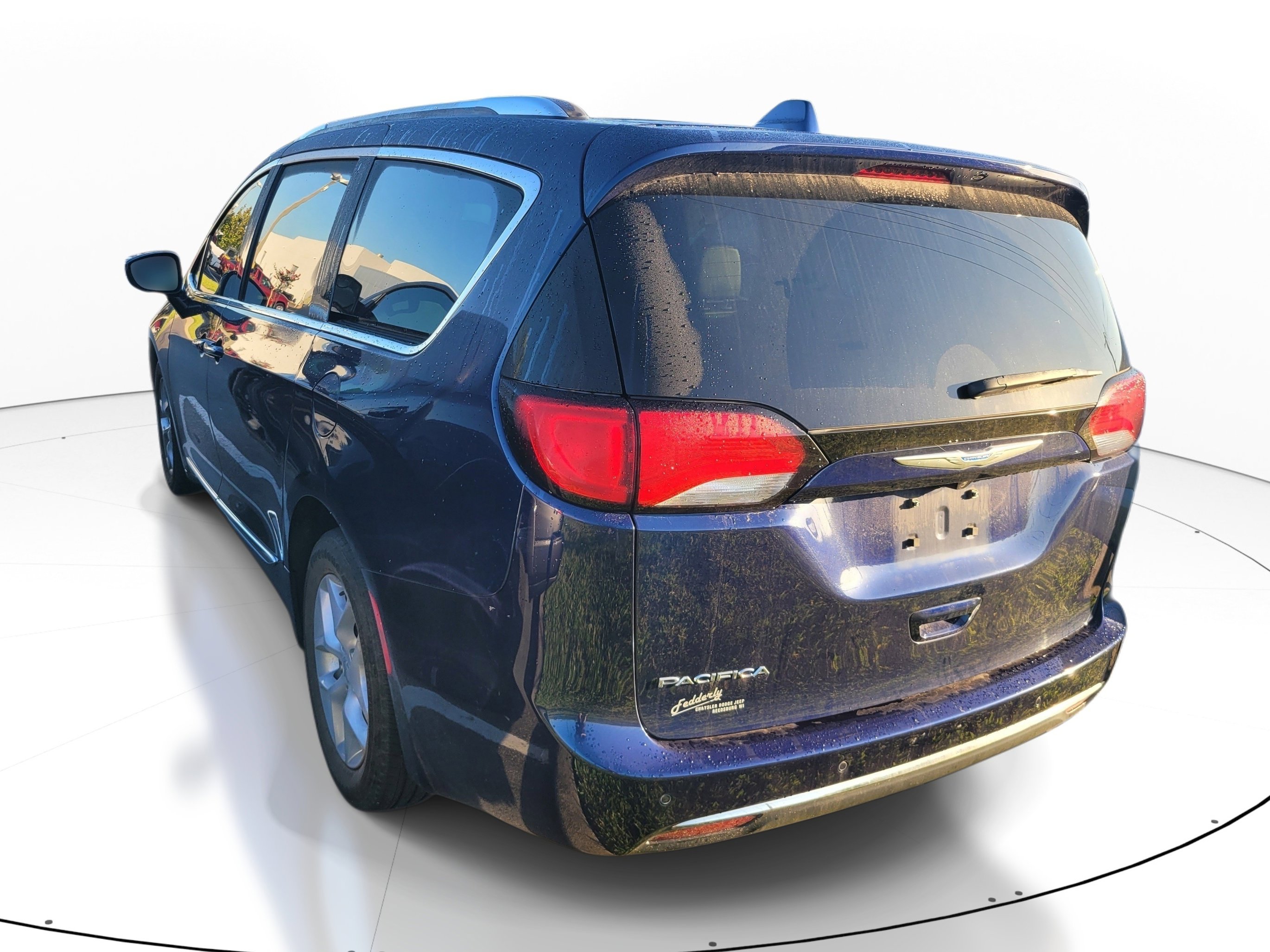 Used 2017 Chrysler Pacifica Touring-L Plus w/ Tire & Wheel Group FWD image 6