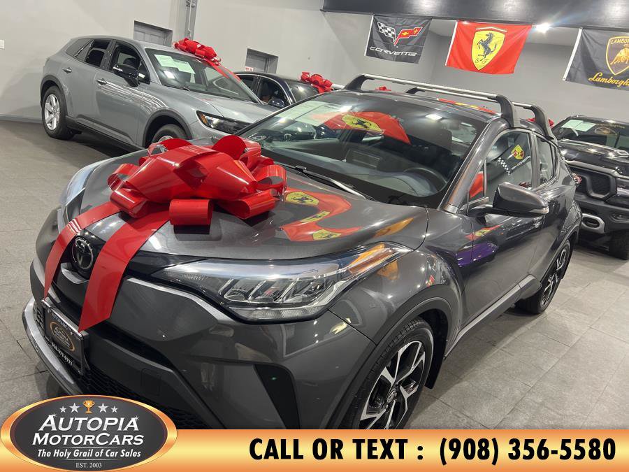 Used 2022 Toyota C-HR XLE FWD image 3