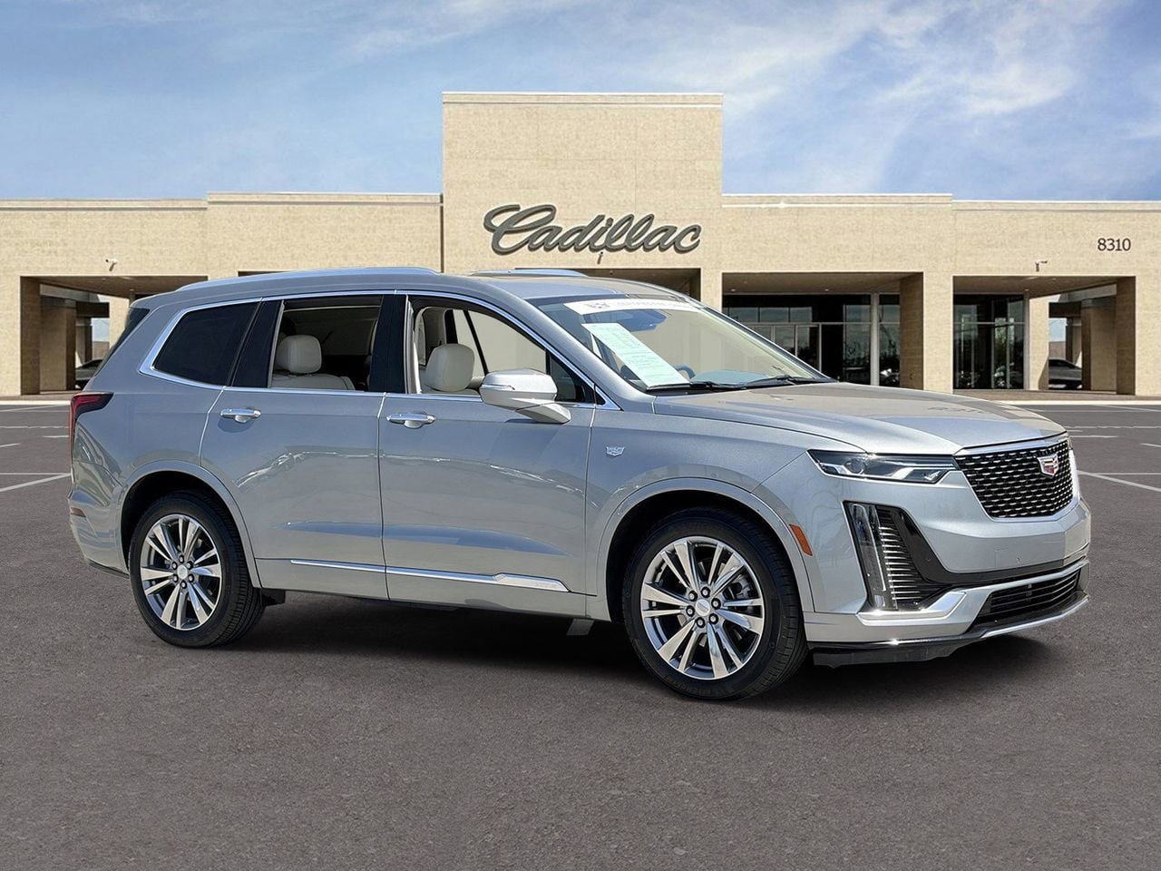 Certified 2023 Cadillac XT6 Premium Luxury FWD image 3