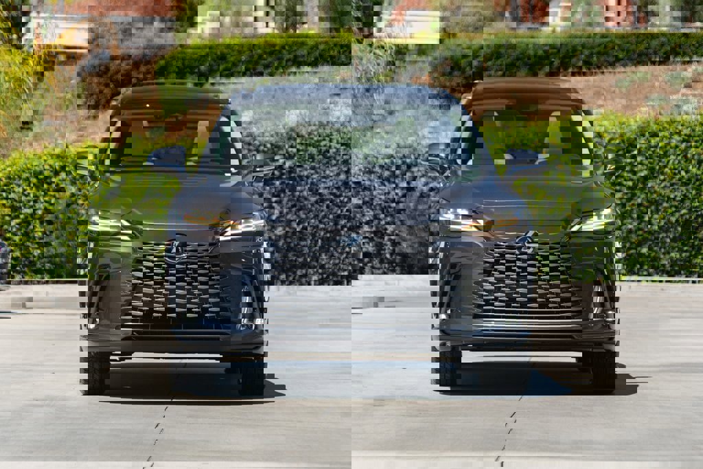 New 2026 Lexus RX 450h Luxury image 3