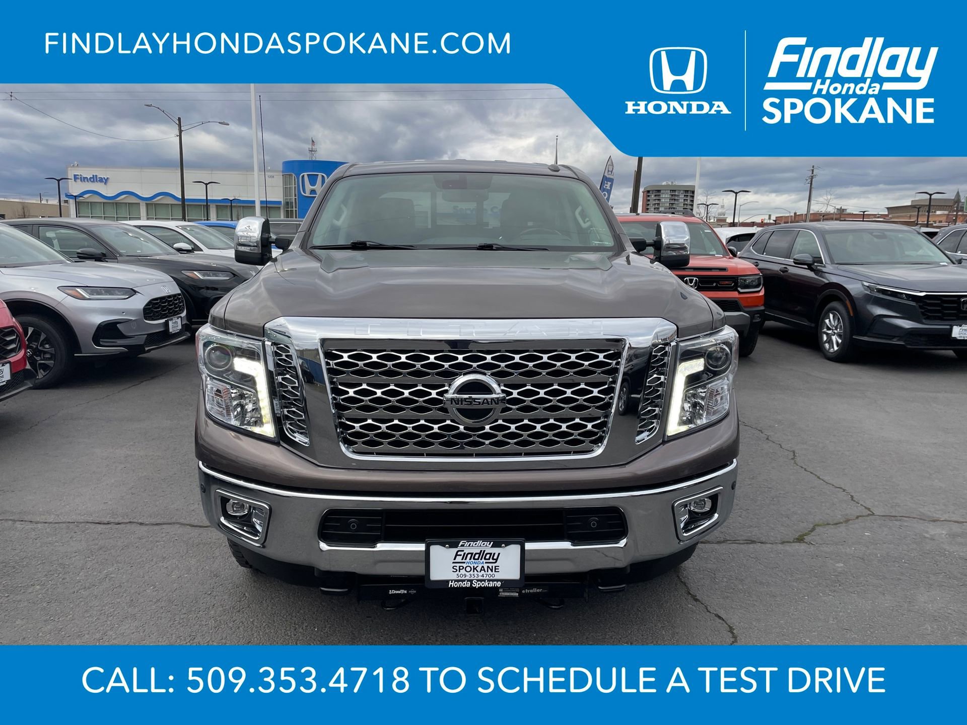 Used 2018 Nissan Titan SL w/ Chrome Package image 2