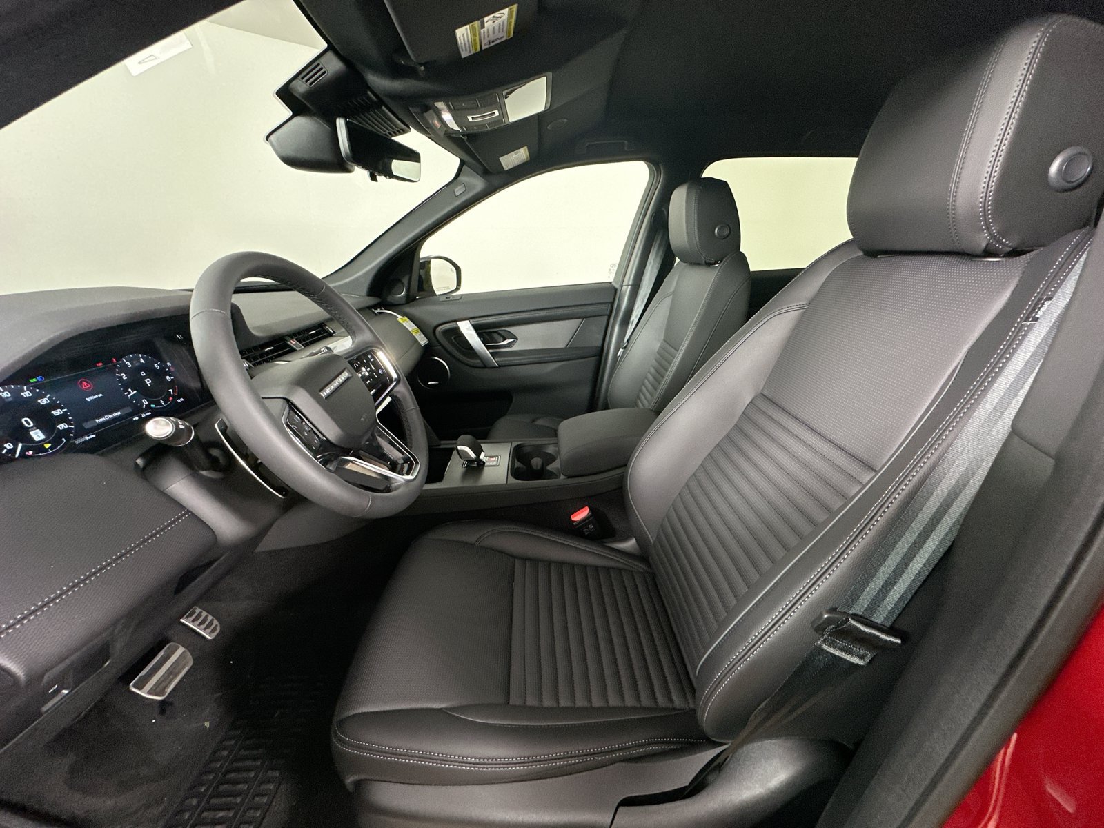 New 2026 Land Rover Discovery Sport Landmark AWD/4WD image 32