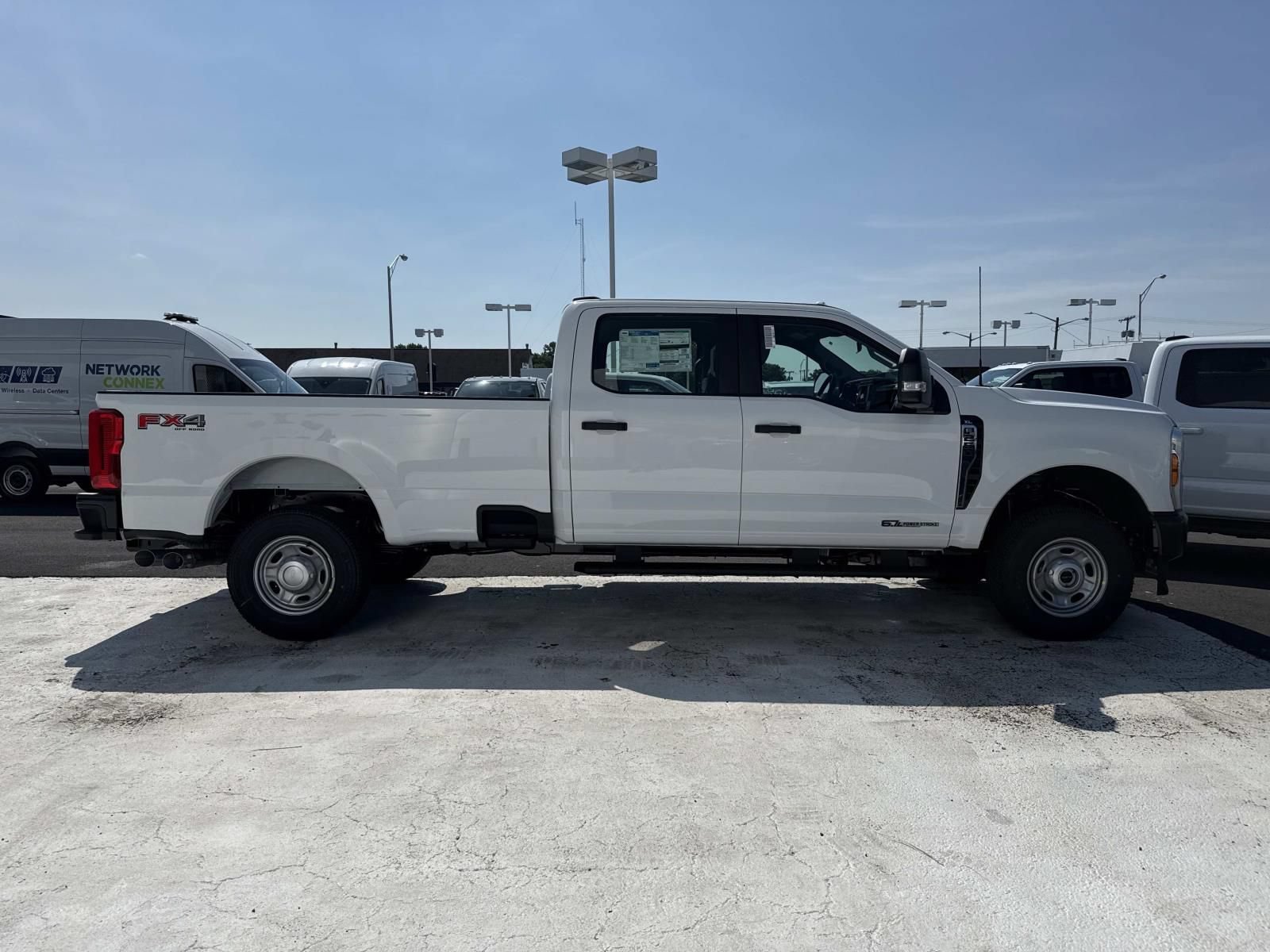 New 2026 Ford F250 4x4 Crew Cab Super Duty image 2