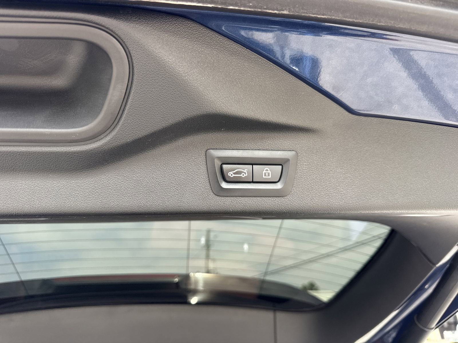 Used 2022 BMW X7 xDrive40i w/ M Sport Package image 47