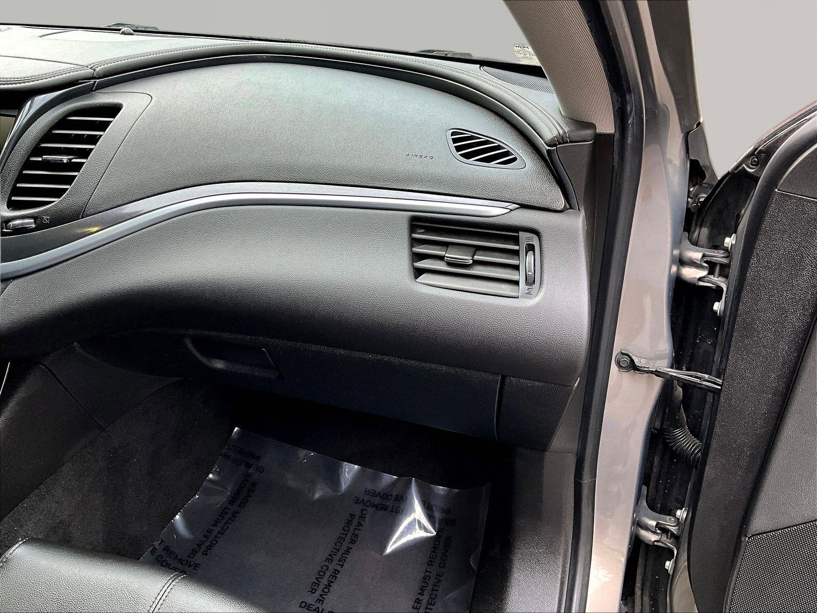 Used 2019 Chevrolet Impala LT FWD image 25