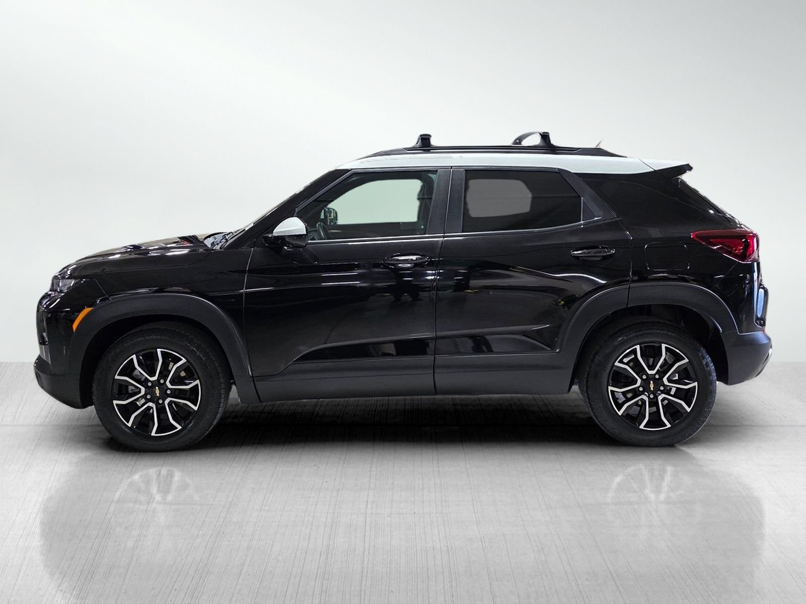 Used 2023 Chevrolet TrailBlazer ACTIV w/ Convenience Package FWD image 4