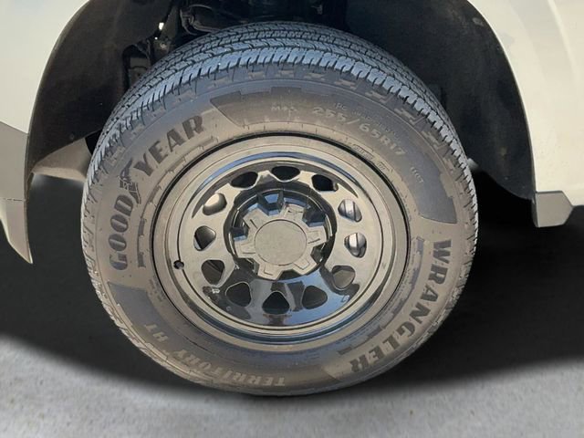 Used 2024 Chevrolet Colorado W/T image 9