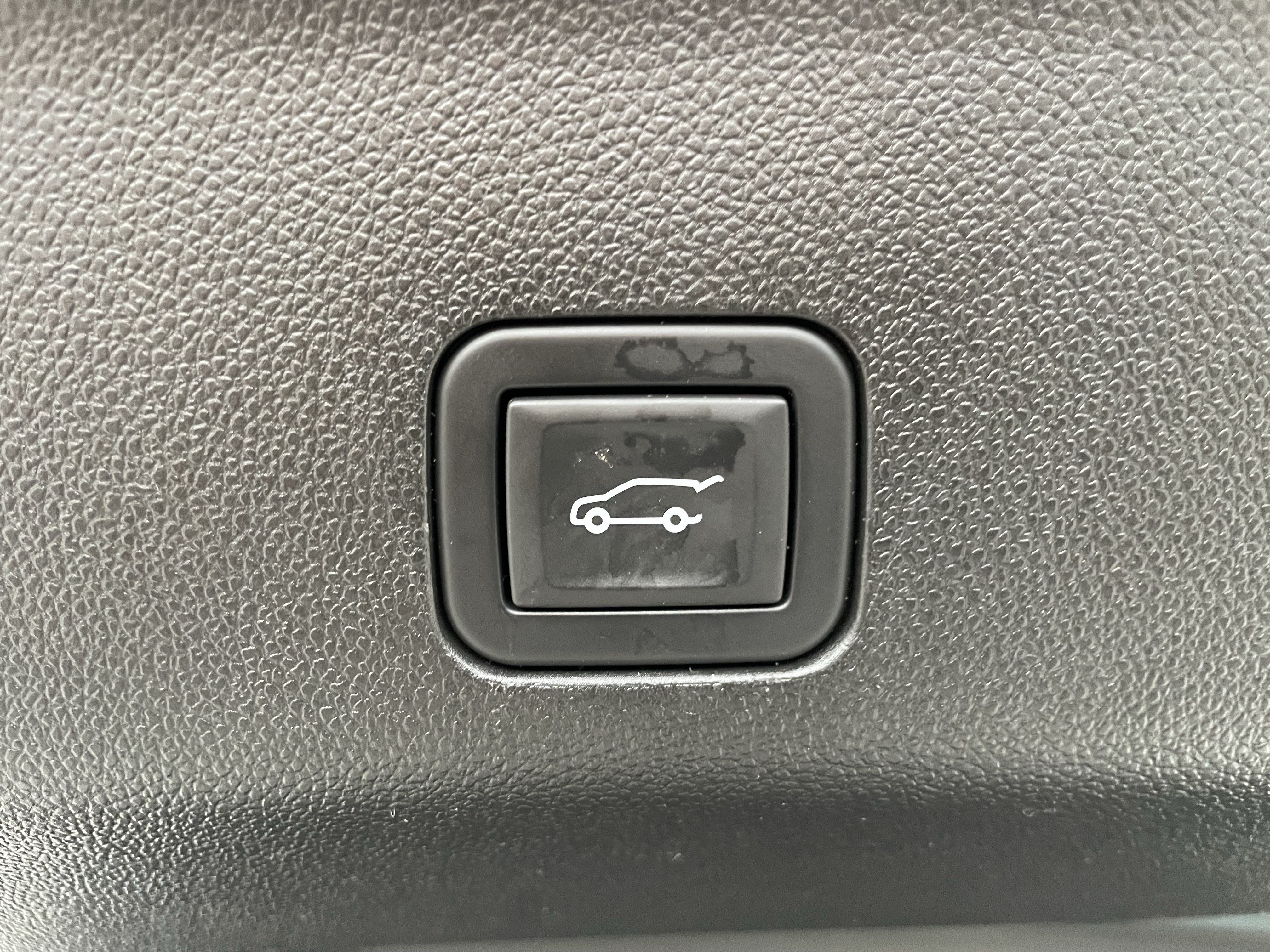 Used 2023 Chevrolet Tahoe Premier w/ Advanced Technology Package AWD/4WD image 42