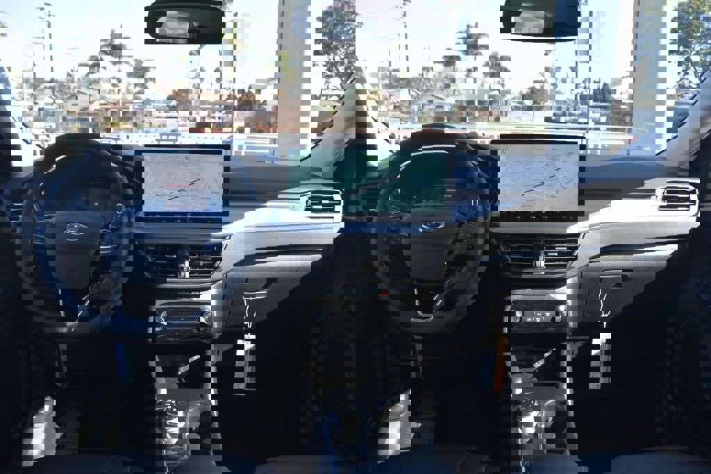 New 2025 Ford Escape SE w/ PHEV Premium Package image 11