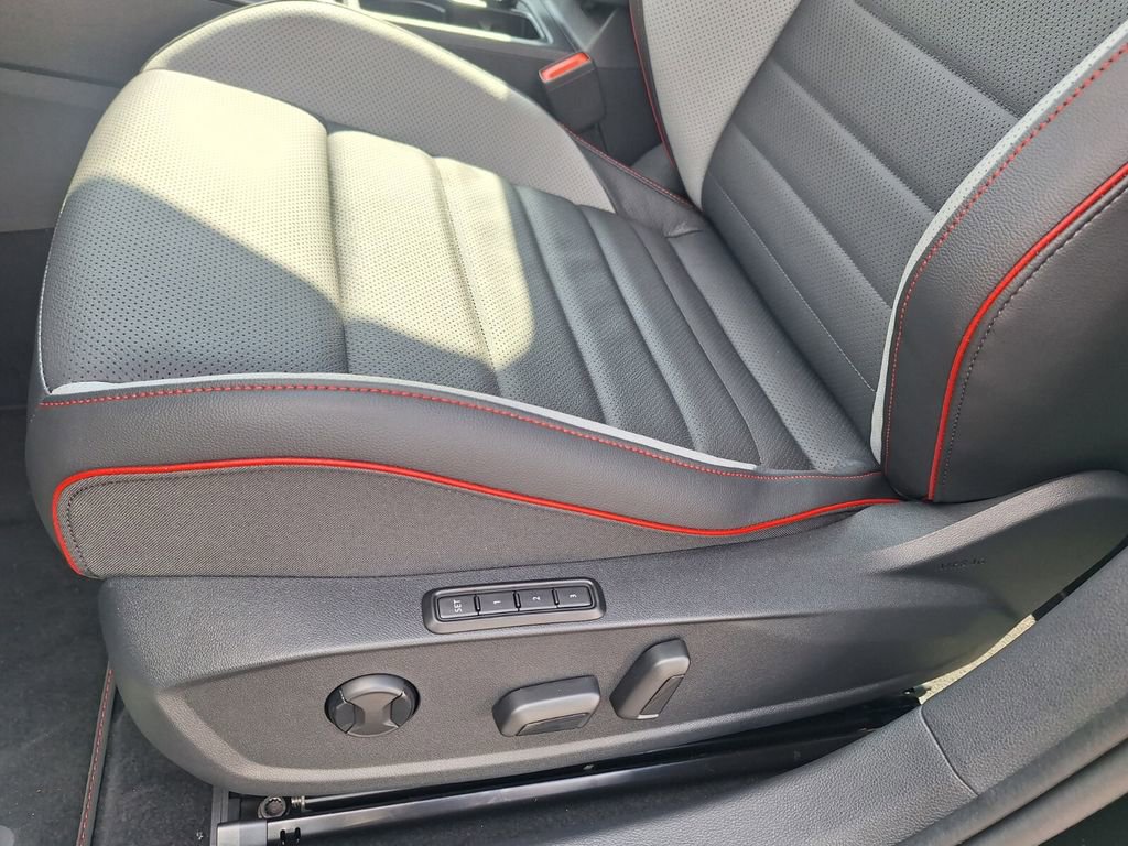 New 2026 Volkswagen GTI SE image 10