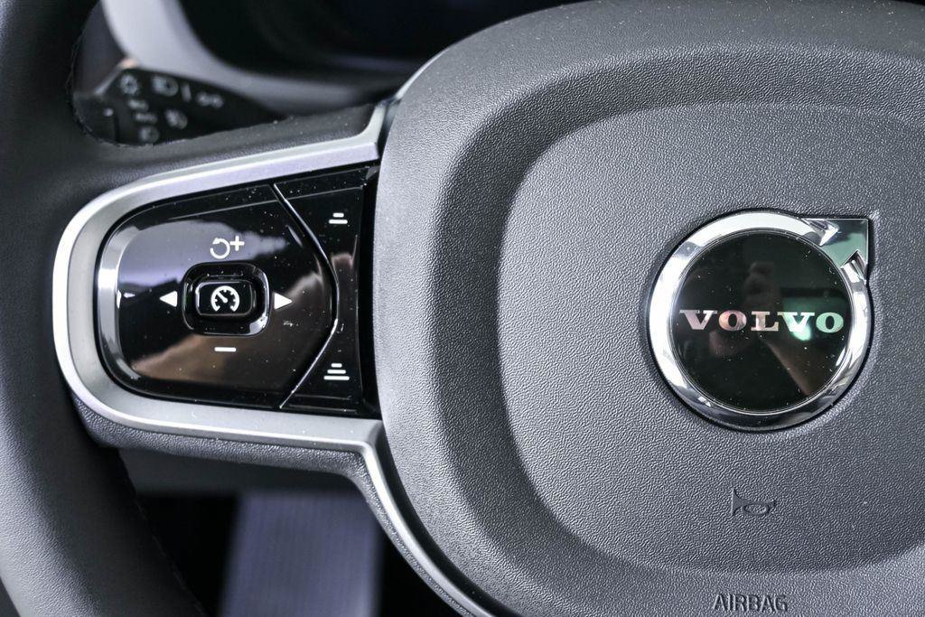 New 2026 Volvo XC60 B5 Plus w/ Protection Package Premier AWD/4WD image 9