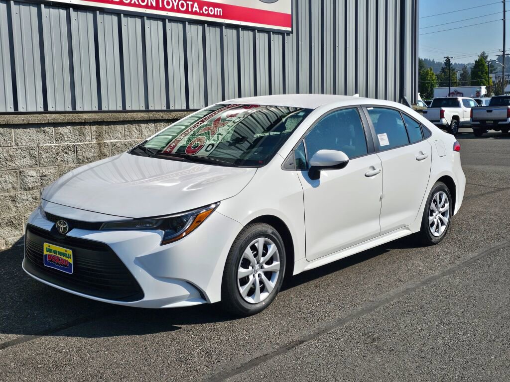New 2025 Toyota Corolla LE image 2