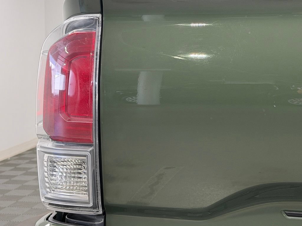 Used 2021 Toyota Tacoma TRD Sport w/ Technology Package RWD image 13