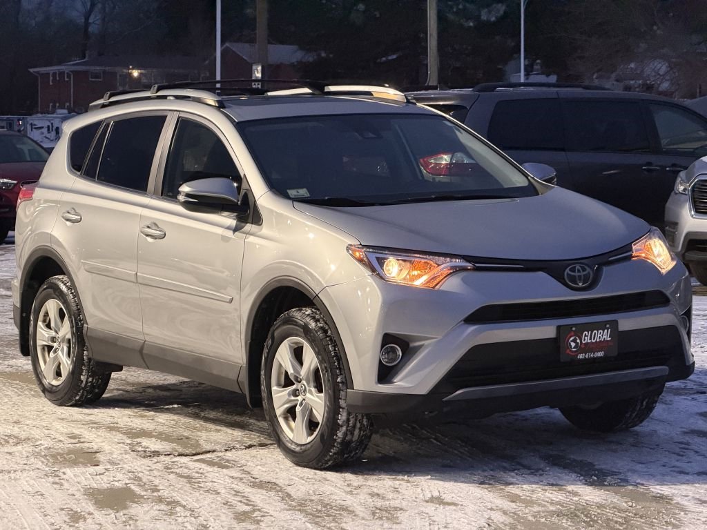 Used 2018 Toyota RAV4 XLE image 2