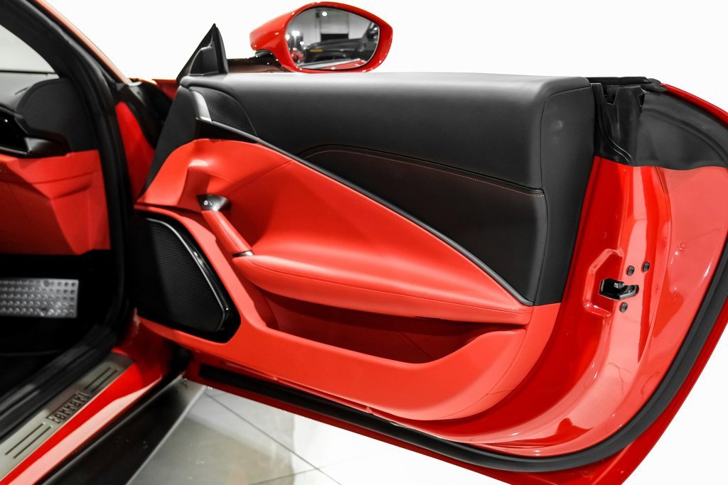 Used 2024 Ferrari Roma image 33