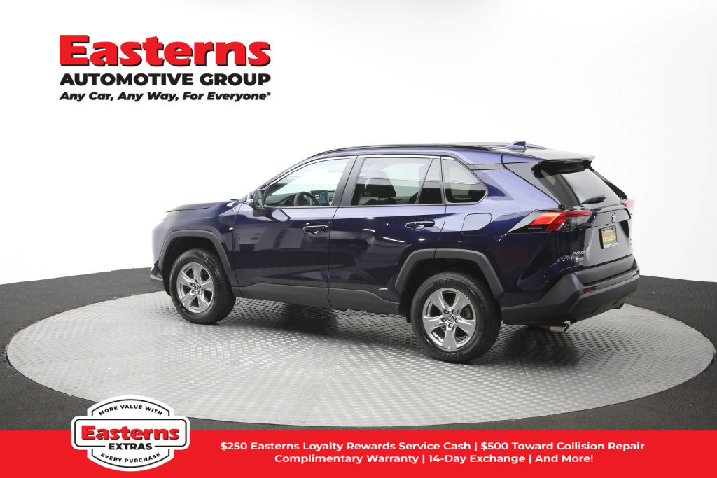 Used 2024 Toyota RAV4 XLE AWD/4WD image 62