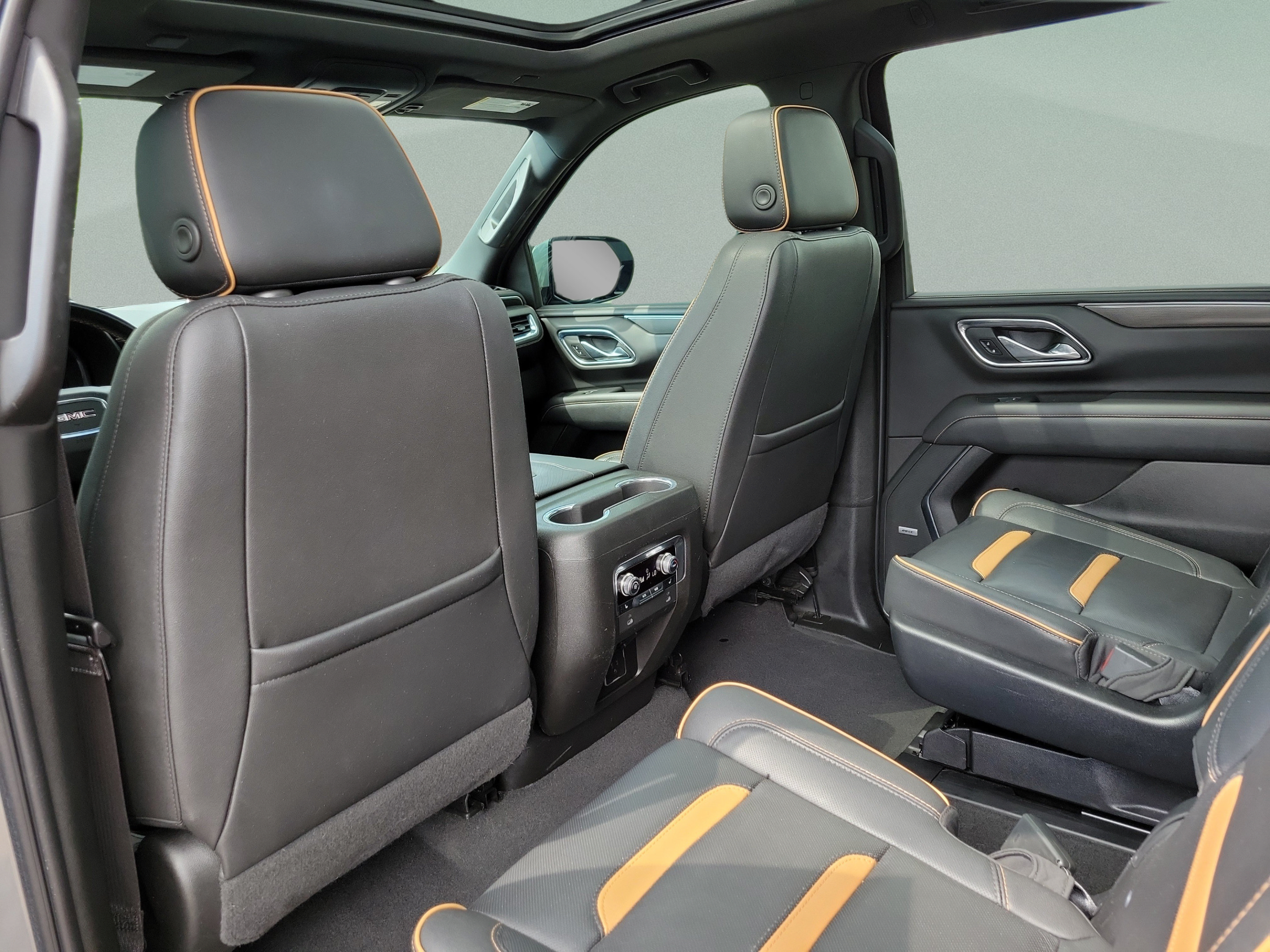 Used 2023 GMC Yukon XL AT4 w/ Technology Package AWD/4WD image 30