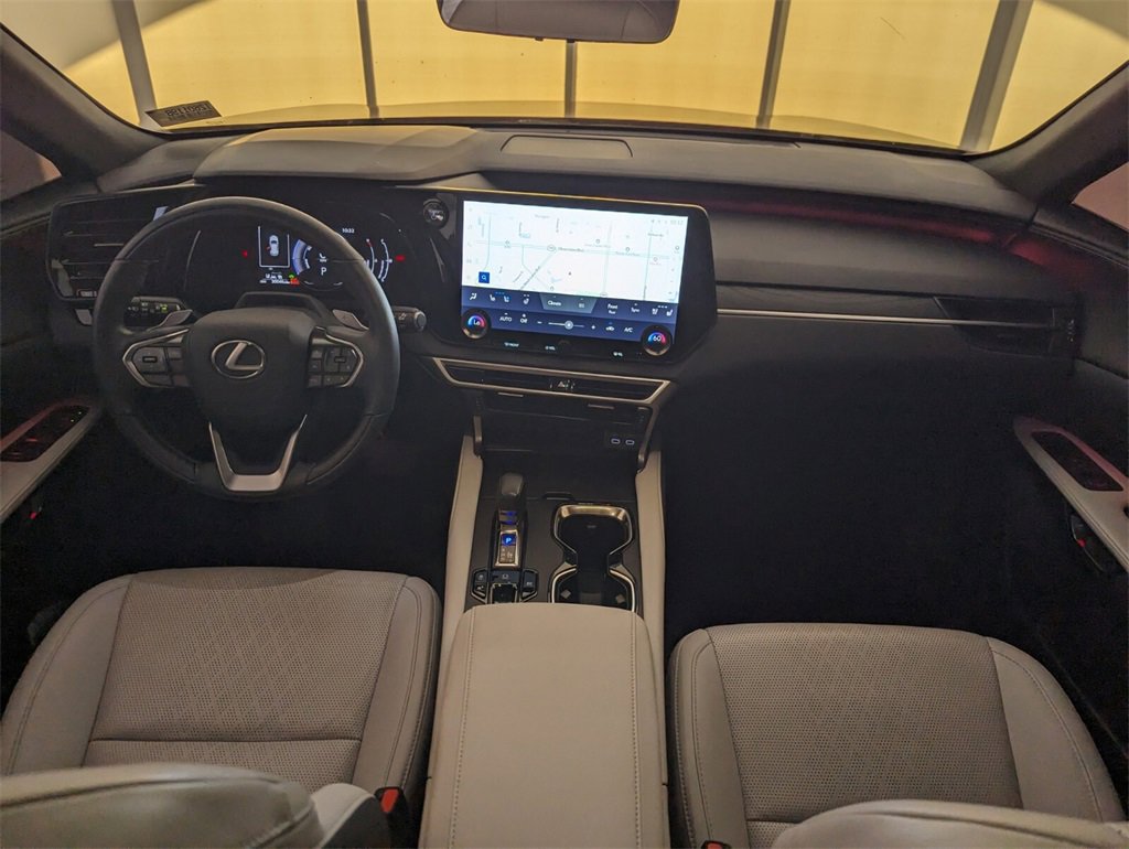 Used 2023 Lexus RX 350h image 9