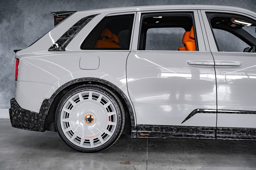 Used 2026 Rolls-Royce Cullinan AWD/4WD image 14
