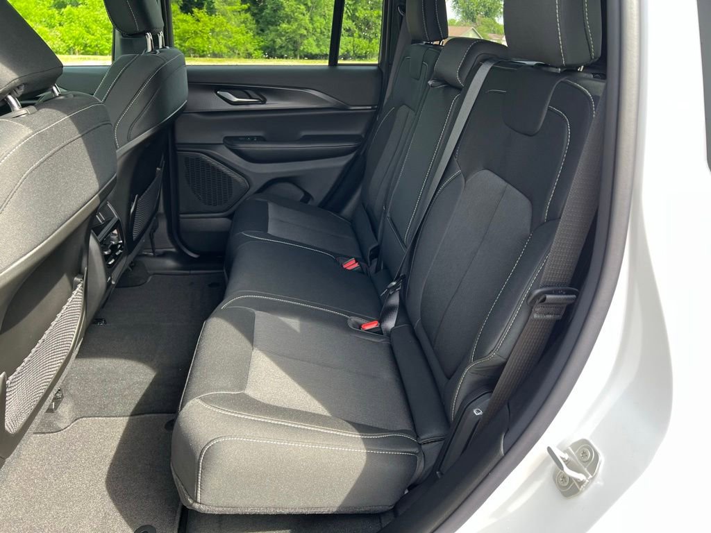 New 2026 Jeep Grand Cherokee Laredo X AWD/4WD image 20