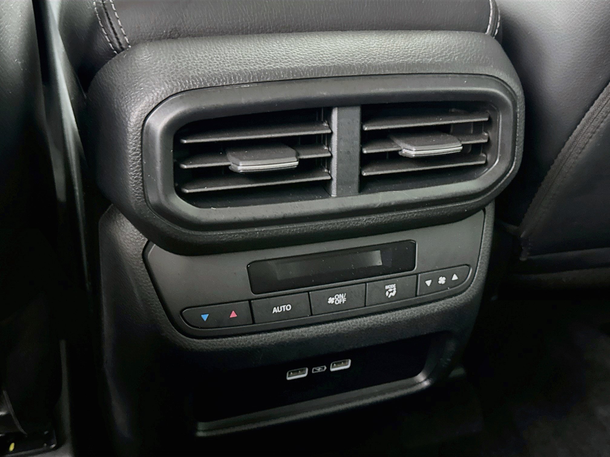 Certified 2023 Honda Pilot Touring image 27