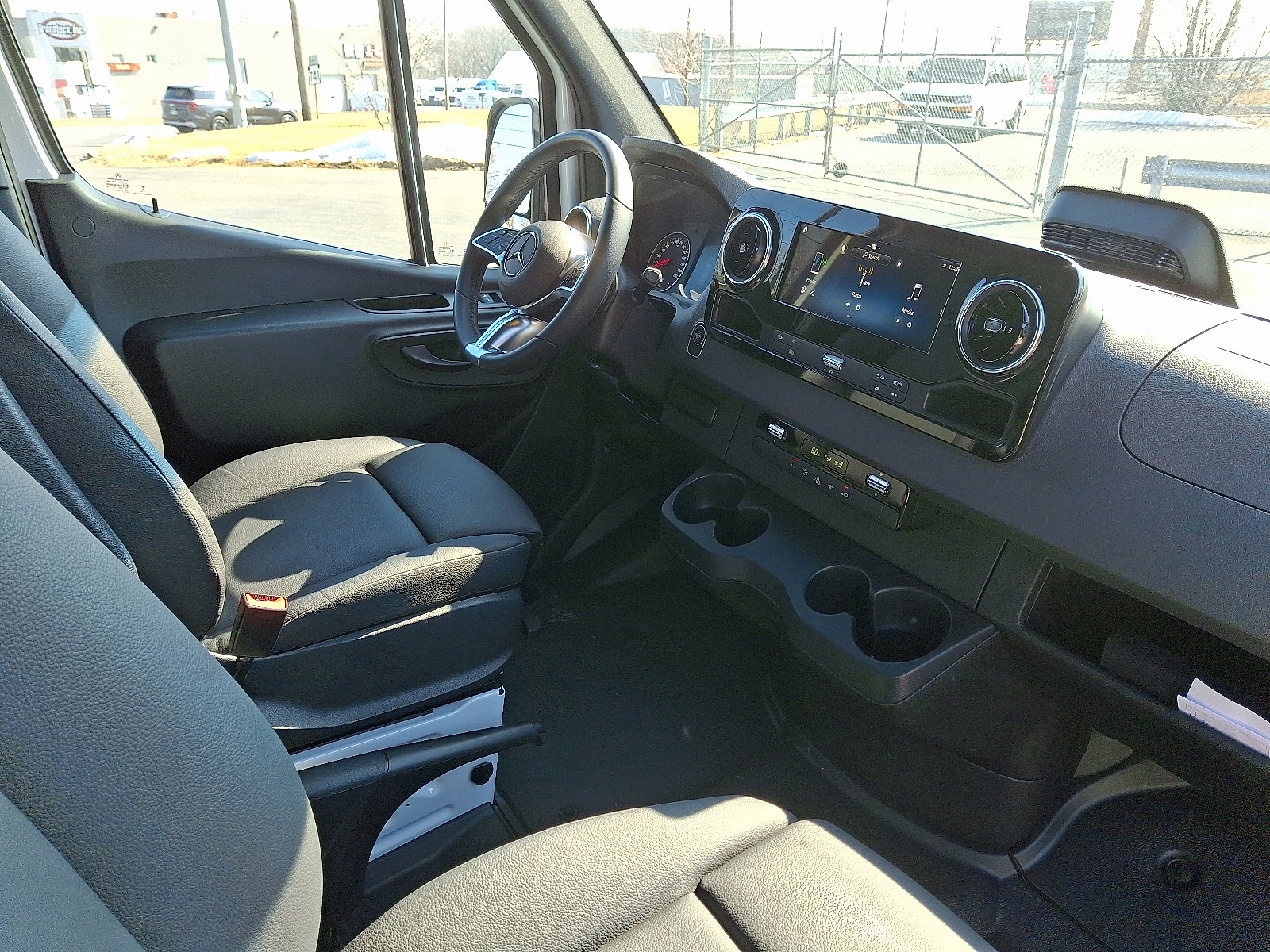 Used 2025 Mercedes-Benz Sprinter 2500 image 12