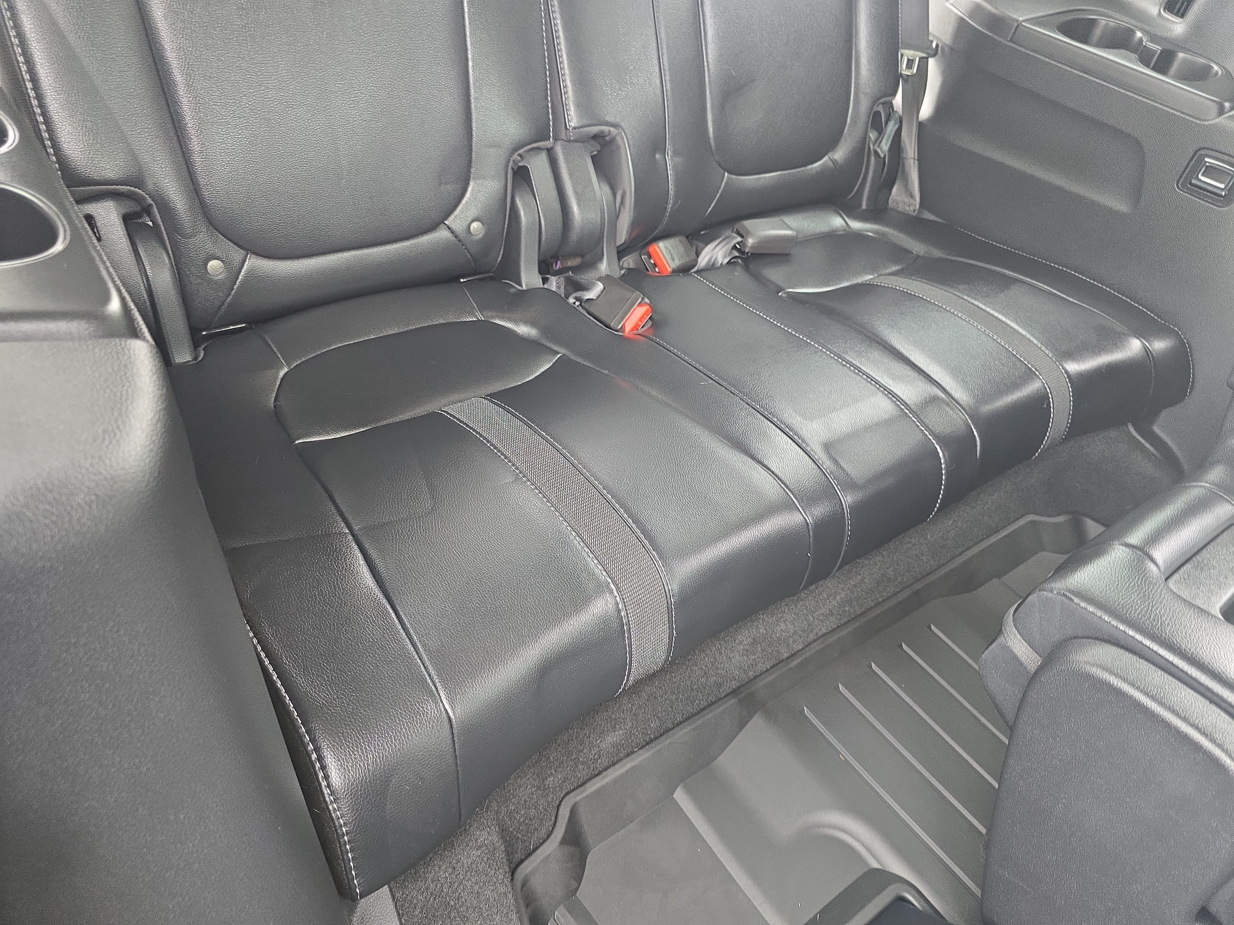 Used 2023 Honda Pilot Touring image 12