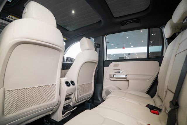 New 2026 Mercedes-Benz GLB 250 4MATIC image 12