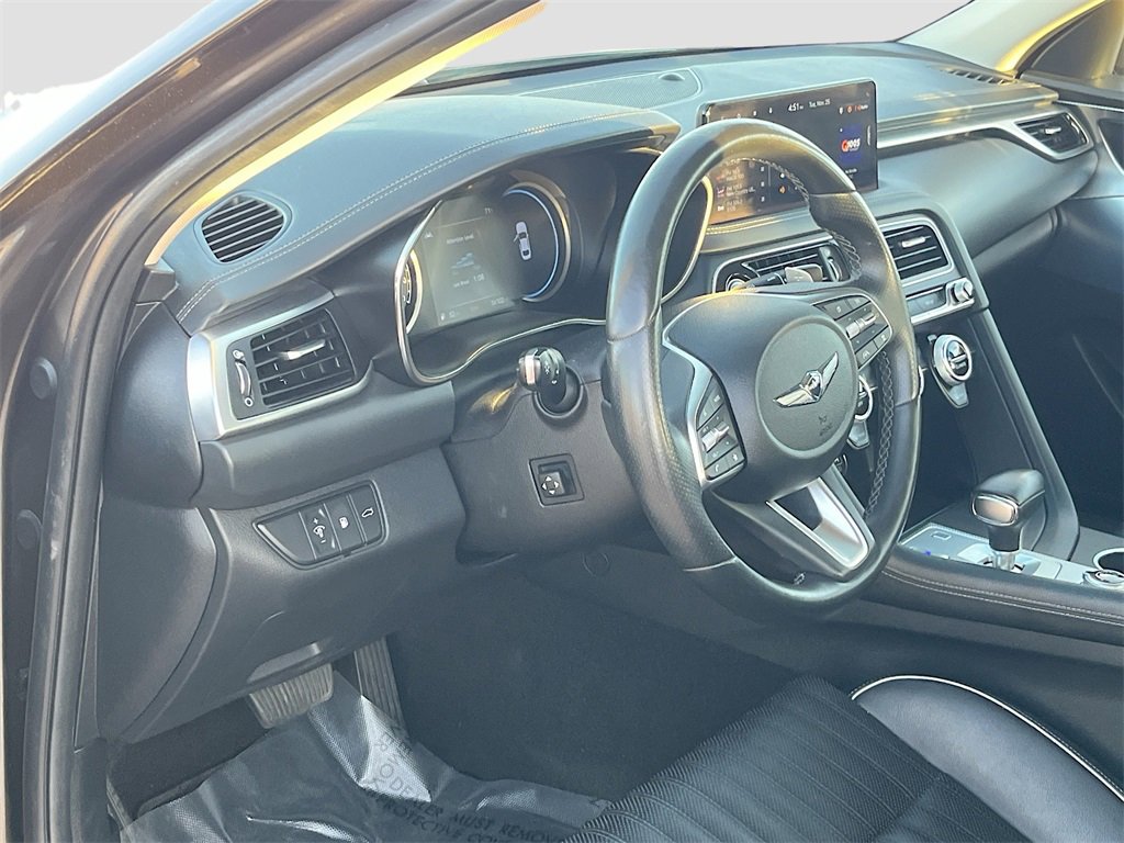 Used 2022 Genesis G70 3.3T image 9