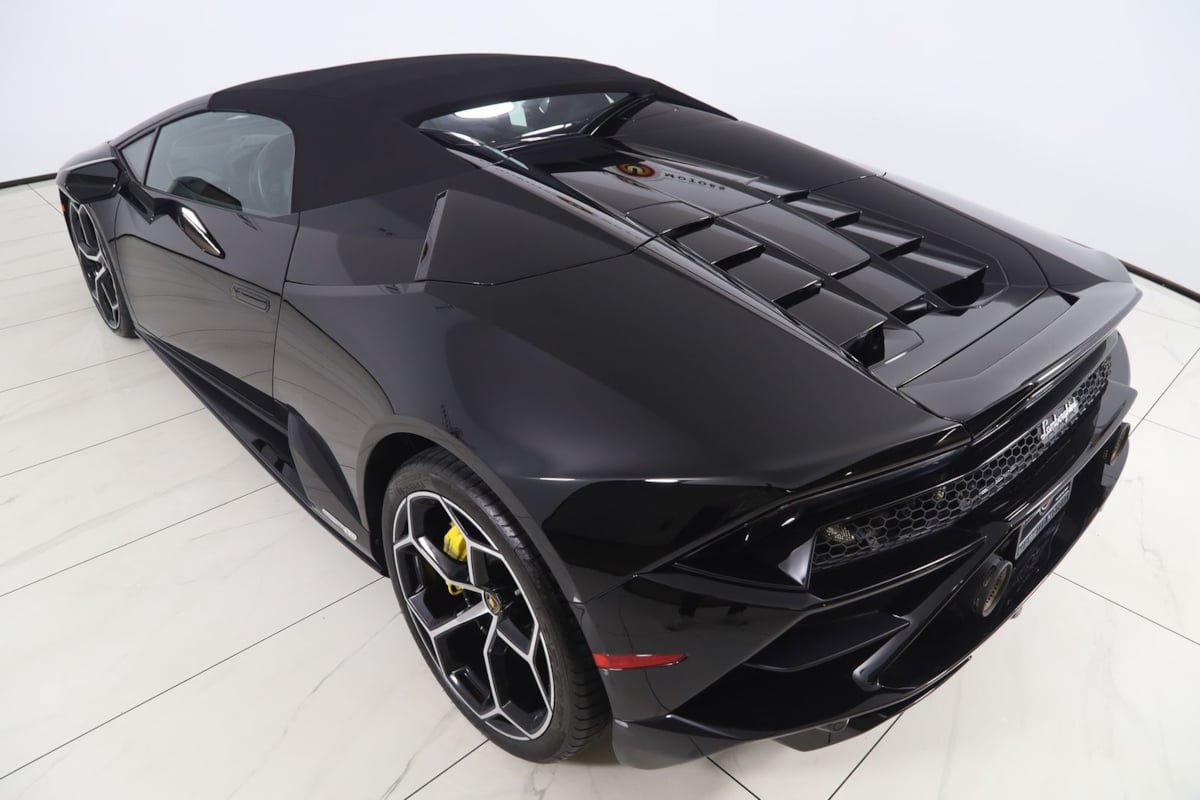 Used 2023 Lamborghini Huracan EVO RWD image 40