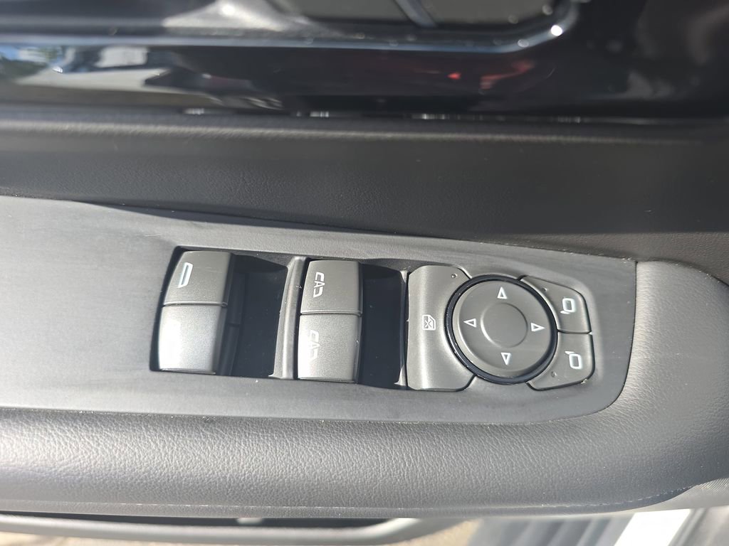 Used 2025 Chevrolet Tahoe LT AWD/4WD image 29