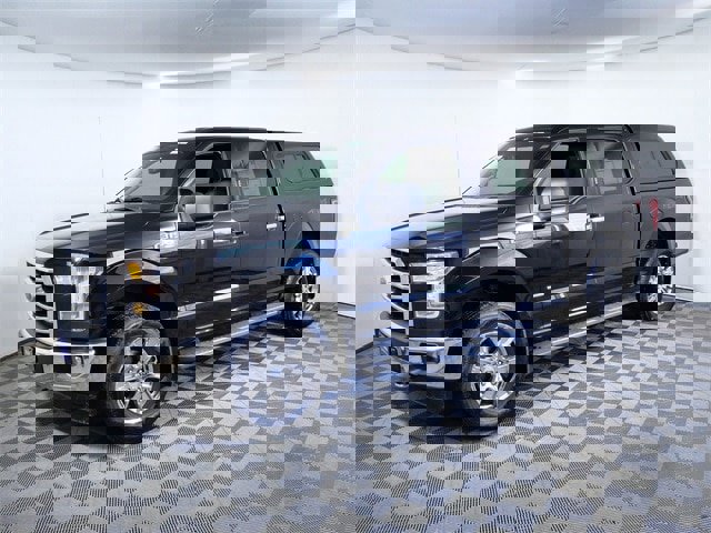 Certified 2017 Ford F150 XLT w/ Equipment Group 302A Luxury image 5