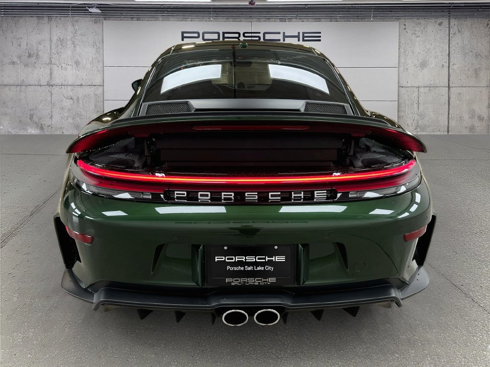 Certified 2025 Porsche 911 GT3 RWD image 36
