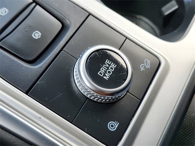 Certified 2022 Ford Explorer XLT w/ Equipment Group 202A image 28