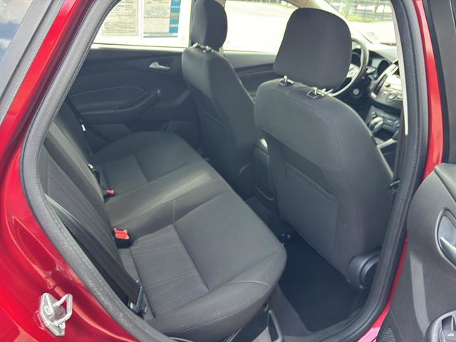 Used 2017 Ford Focus SE w/ Cold Weather Package image 17