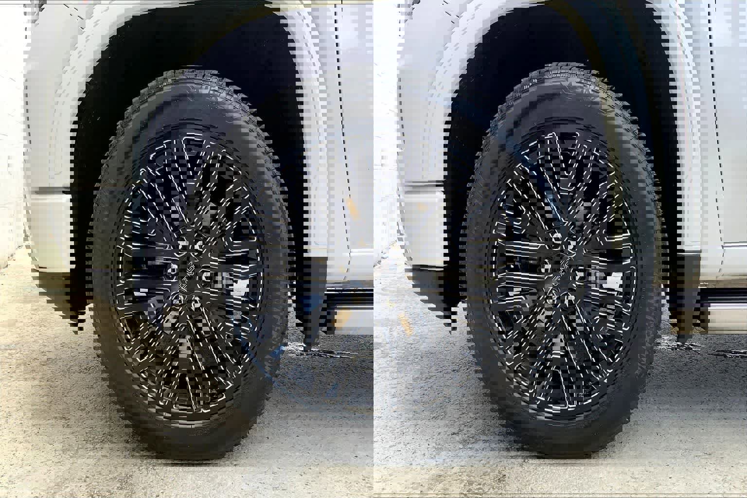 Used 2022 GMC Sierra 1500 Denali Ultimate image 9