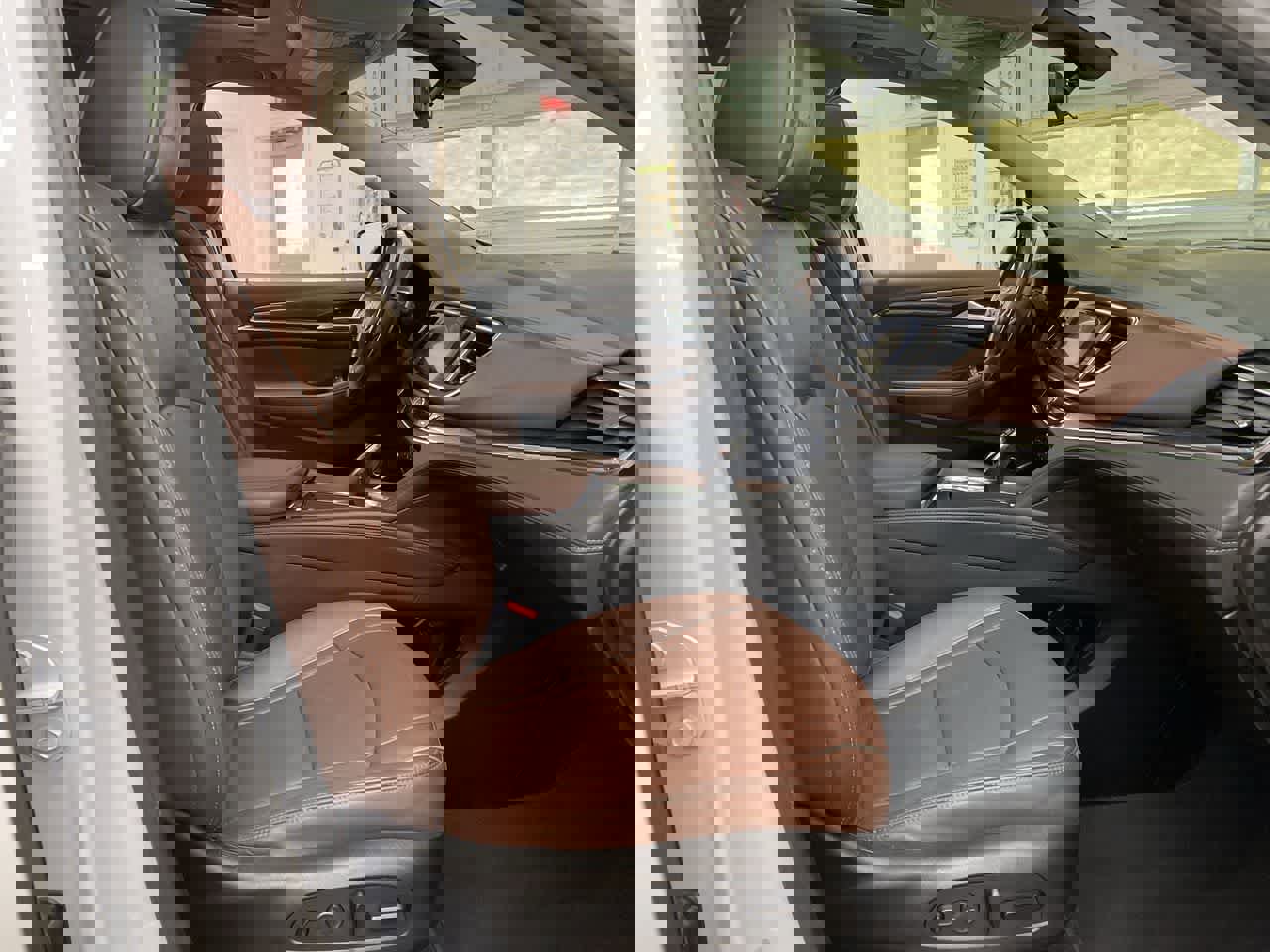 Used 2021 Buick Enclave Avenir w/ Avenir Technology Package image 18