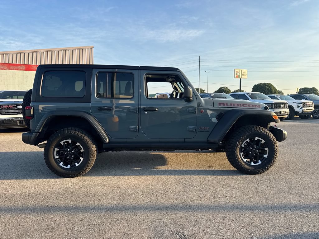 Used 2025 Jeep Wrangler Unlimited Rubicon AWD/4WD image 8