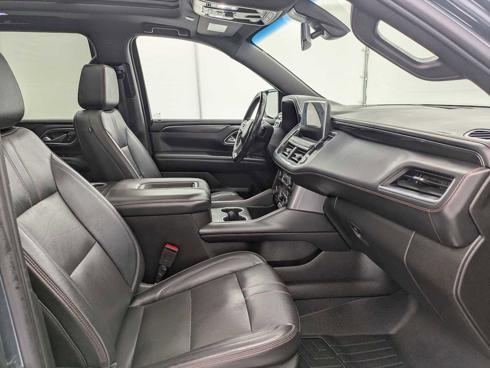 Used 2021 Chevrolet Tahoe RST w/ Luxury Package image 24