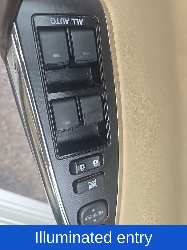 Used 2013 Toyota Avalon Limited FWD image 11