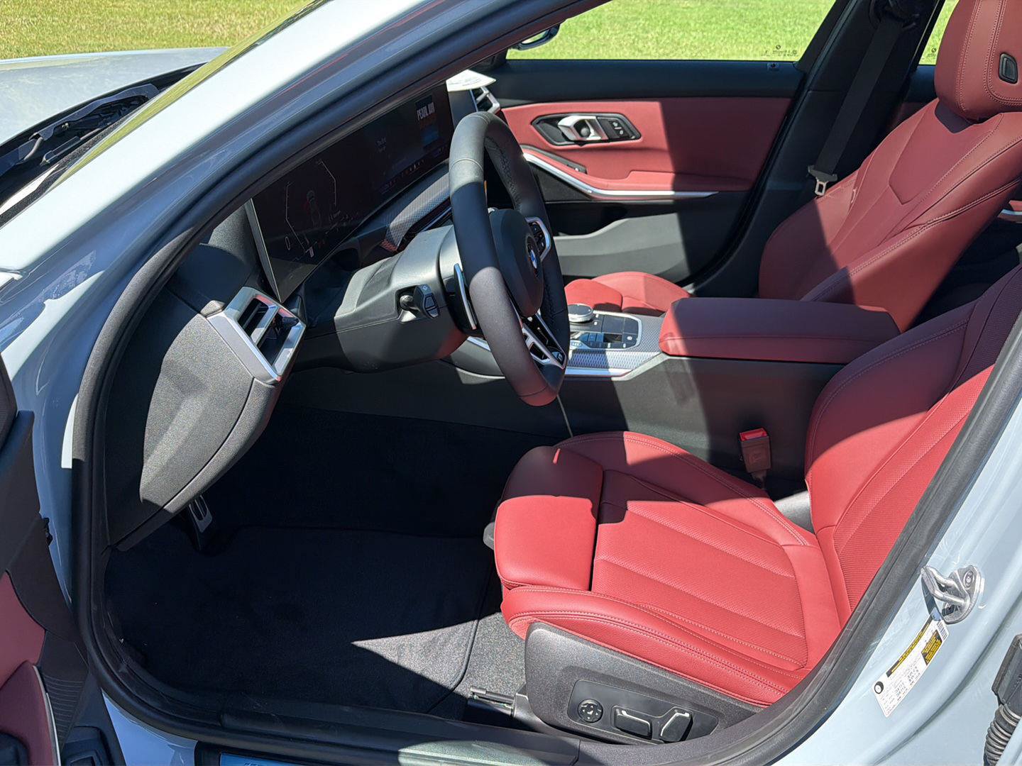 New 2026 BMW 330i Sedan w/ M Sport Package RWD image 10