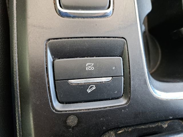 Used 2018 Ford Fusion SE w/ Equipment Group 601A FWD image 15