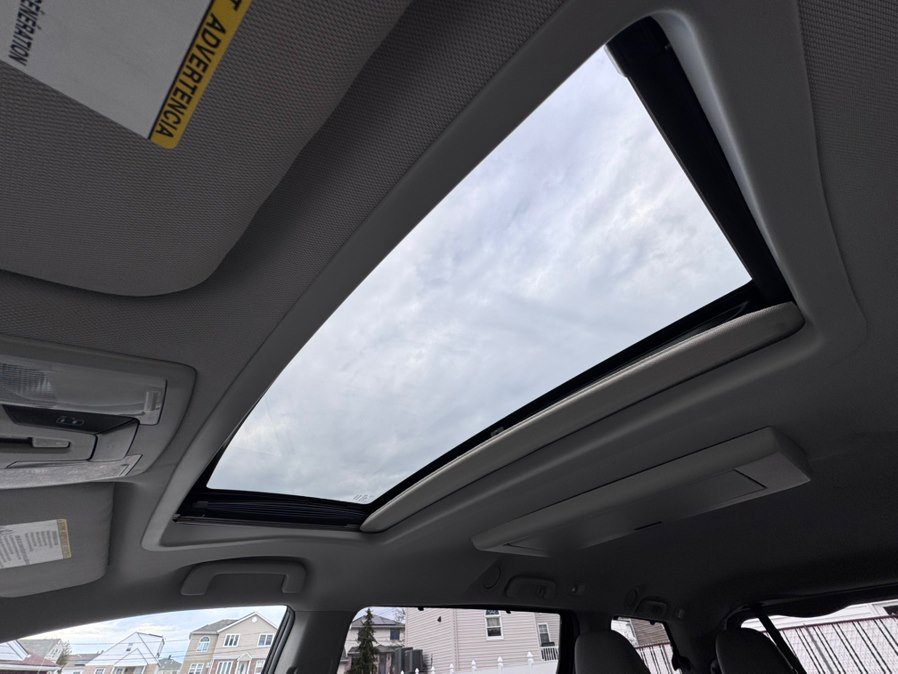 Used 2017 Toyota Sienna XLE Premium image 19