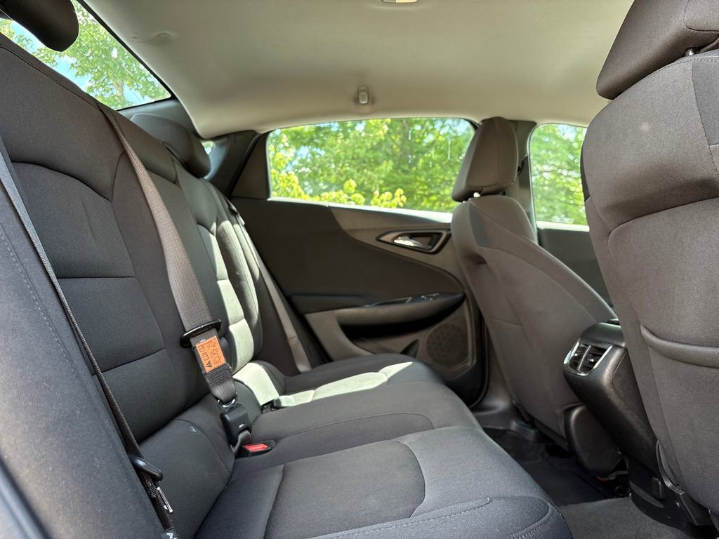 Used 2024 Chevrolet Malibu LT FWD image 30