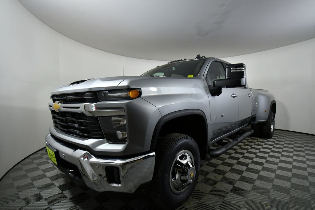 New 2026 Chevrolet Silverado 3500 LT w/ Safety Package image 6