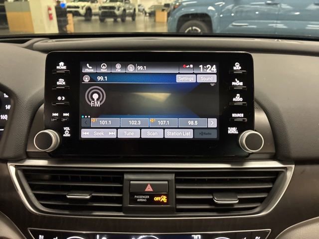 Used 2018 Honda Accord Touring image 28